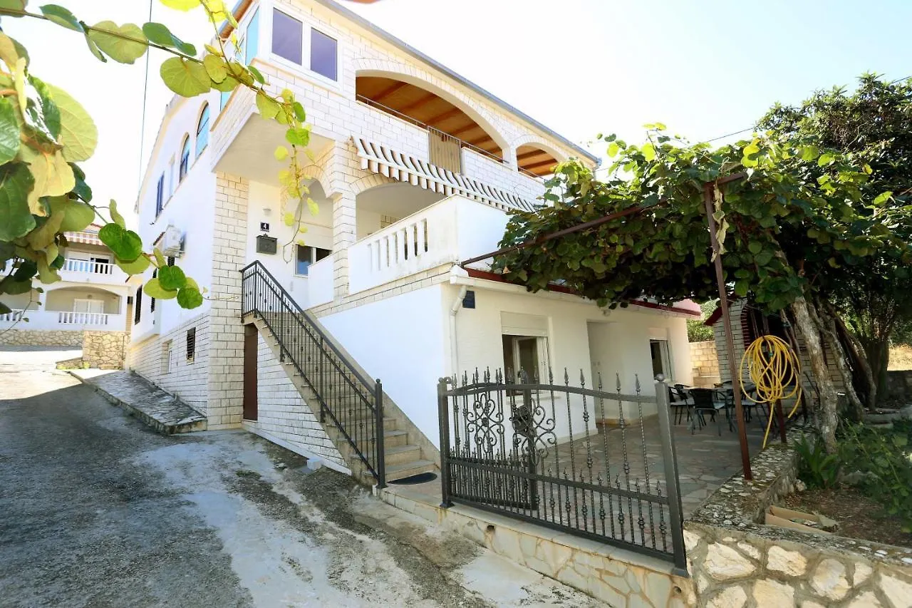 Apartments By The Sea Trogir - 10342