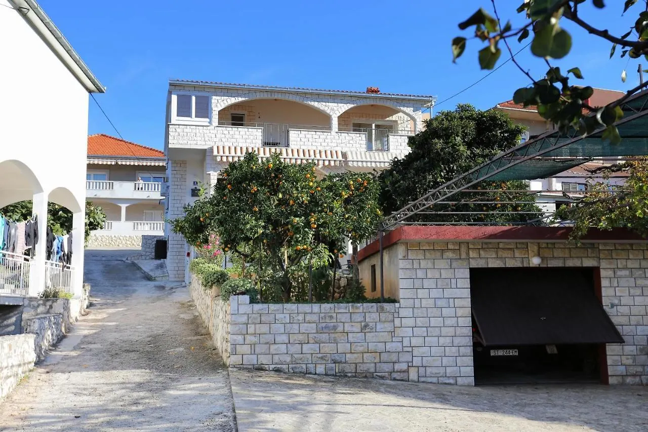 Apartments By The Sea Trogir - 10342