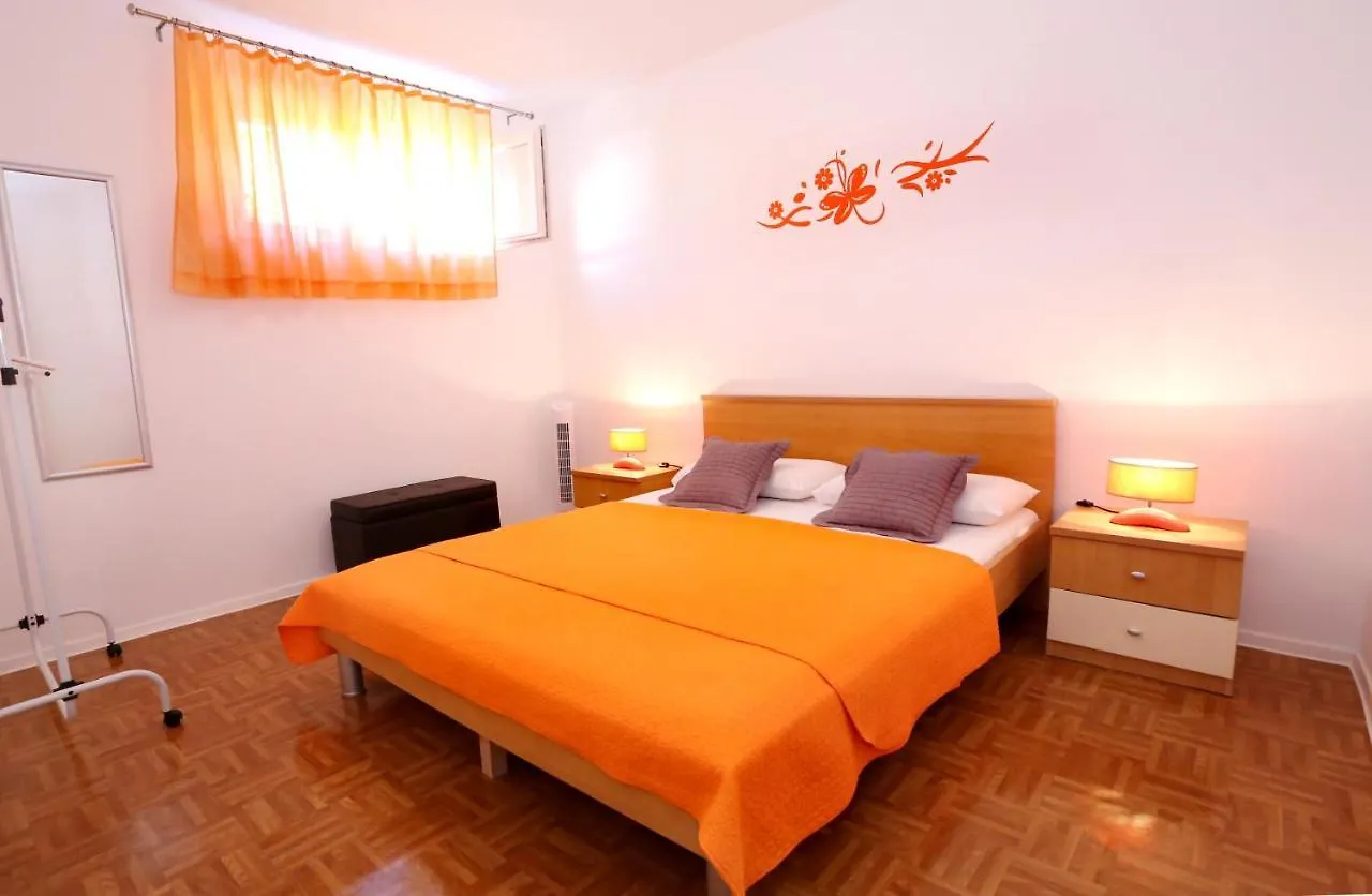 Apartments By The Sea Trogir - 10342 Croatia